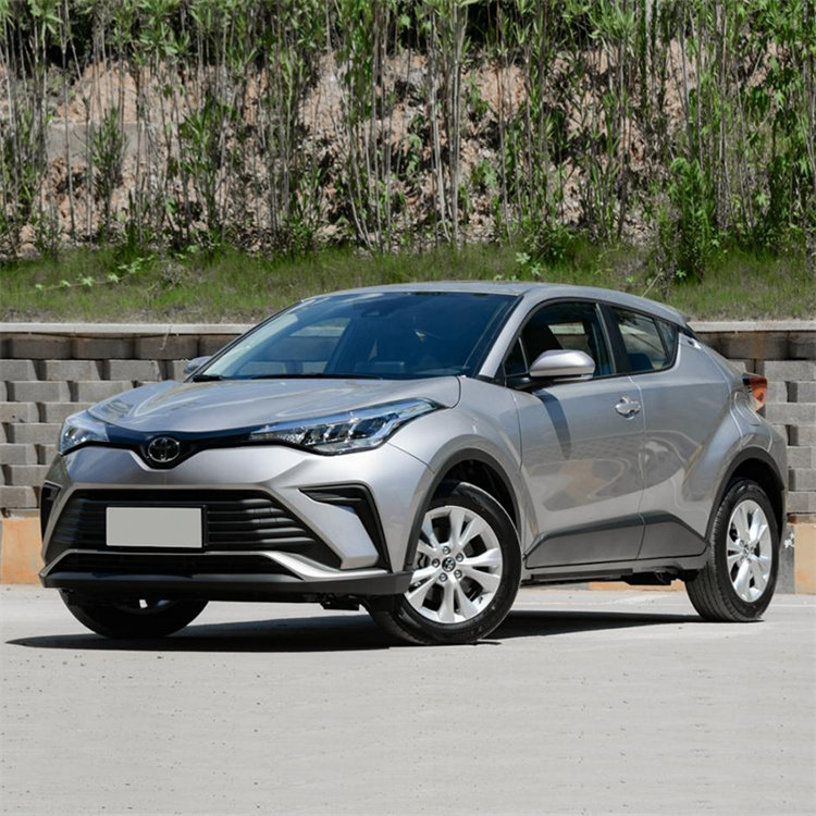 Toyota IZOA SUV benzine